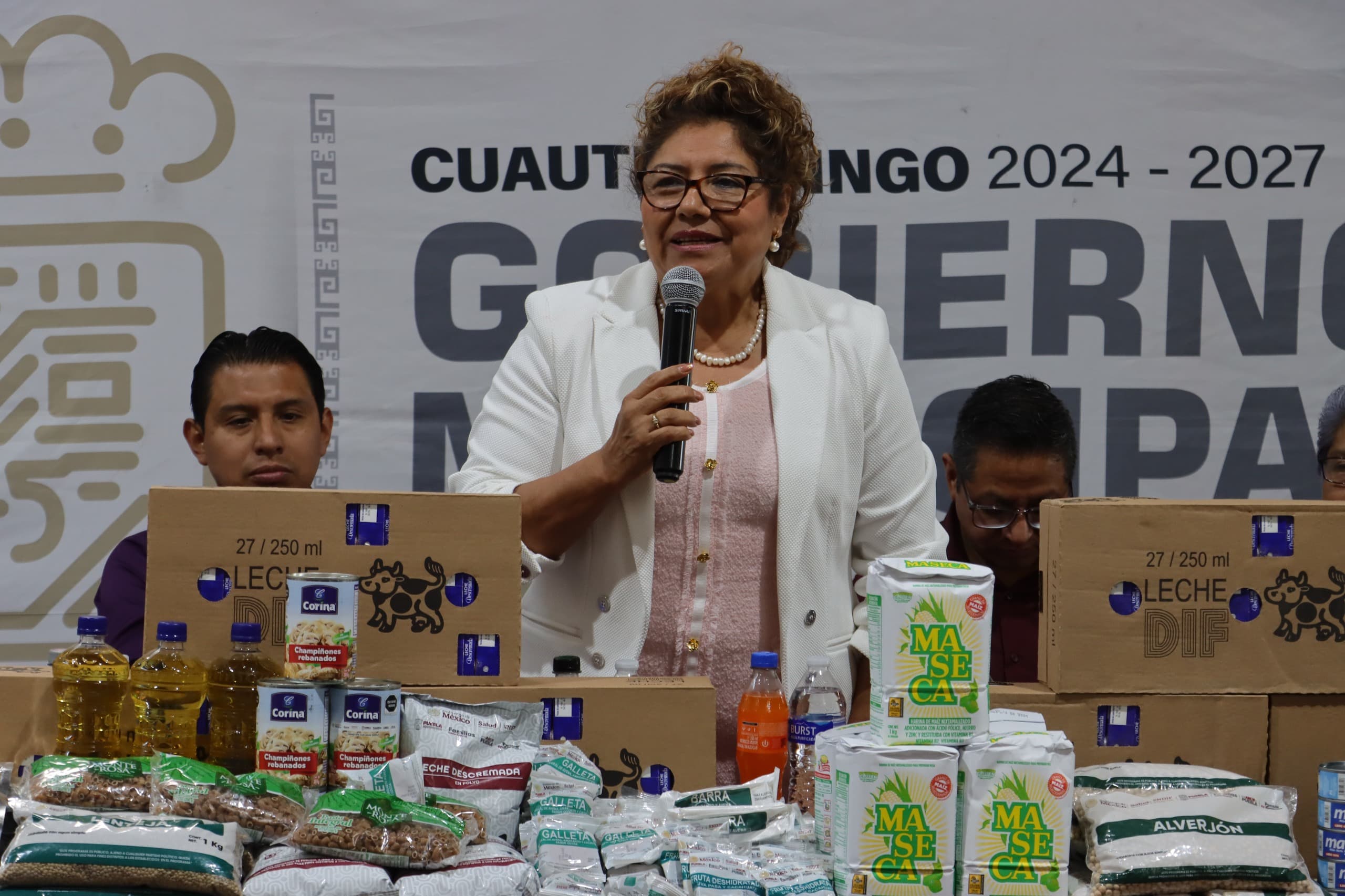 DIF Cuautlancingo entrega insumos alimentarios a escuelas